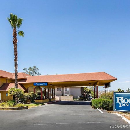Rodeway Inn & Suites Canyon Lake-Menifee West Exterior foto